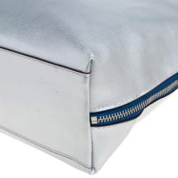 Pre Owned حقيبة دي كي إن واي جلد أزرق/فضي بسحاب جانبي