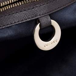 Pre Owned حقيبة ساتشل دي كيه إن واي جلد نقشة التمساح بني داكن وسحاب