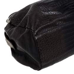 Pre Owned حقيبة ساتشل دي كيه إن واي جلد نقشة التمساح بني داكن وسحاب