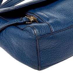 Pre Owned حقيبة كروس دي كي أن واي قلاب جلد أزرق