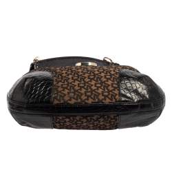 Pre Owned حقيبة هوبو دي كيه إن واي جلد و كانفاس مطبوع نقشة شعار الماركة أسود و بني