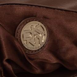 Pre Owned حقيبة كتف دي كيه إن واي جلد أزرق قلاب بسلسلة