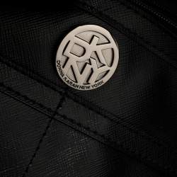 مملوكة مسبقًا Dkny Black Patent Leather Chain Shopper Tote