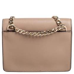 مملوكة مسبقًا حقيبة كروس دي كيه إن واي قلاب سلسلة جلد بيج