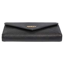 مملوكة مسبقًا DKNY Black Saffiano Leather Envelope Flap Continental Wallet
