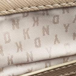 Pre Owned حقيبة كتف دي كيه إن واي جلد أزرق فاتح ذات سلسلة