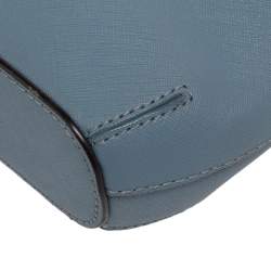 Pre Owned حقيبة كتف دي كيه إن واي جلد أزرق فاتح ذات سلسلة