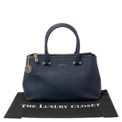 Pre Owned  حقيبة يد توتس  دي كيه إن واي جلد سافيانو أزرق داكن سحاب مزدوج