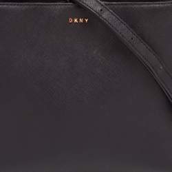 Pre Owned Dkny Black Leather Bucket Bag
