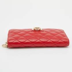 Pre Owned DKNY Red Quilted Leather Zip Around Wallet