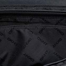 مملوكة مسبقًا حقيبة كروس دي كي أن واي جلد أسود بقلاب