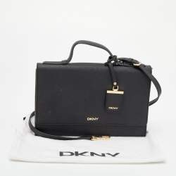 مملوكة مسبقًا حقيبة كروس دي كي أن واي جلد أسود بقلاب