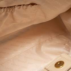 Pre Owned حقيبة يد دي كي أن واي جلد لامع بيج بسحاب مزدوج