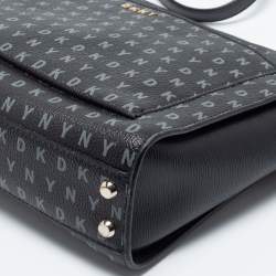 مملوكة مسبقًا DKNY Black/Grey Coated Canvas Ava Zip Crossbody Bag