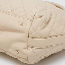 Pre Owned حقيبة يد توتس دي كي إن واي جلد بيج مبطن بسلسلة وقفل دوار