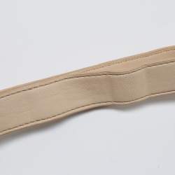 Pre Owned حقيبة يد توتس دي كي إن واي جلد بيج مبطن بسلسلة وقفل دوار