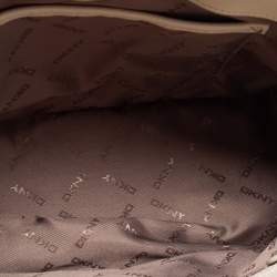 Pre Owned حقيبة ساتشل دي كي أن واي جلد سافيانو بيضاء بسحاب