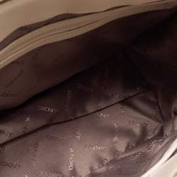 Pre Owned حقيبة ساتشل دي كي أن واي جلد سافيانو بيضاء بسحاب