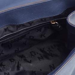 Pre Owned حقيبة دي كي أن واي جلد سافيانو أزرق كحلي بيد علوية