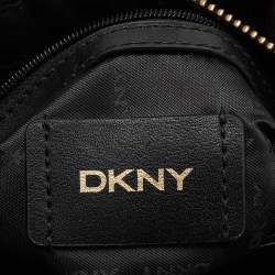 Pre Owned حقيبة ساتشل دي كي إن واي جلد نقشة التمساح أسود بسحاب