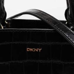 Pre Owned حقيبة ساتشل دي كي إن واي جلد نقشة التمساح أسود بسحاب