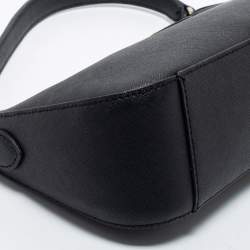 مملوكة مسبقًا DKNY Black Carol Leather Baguette Bag