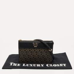 Pre Owned Dkny Black Signature Coated Canvas and Leather Zip Crossbody Bag