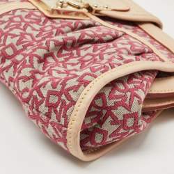 Pre Owned Dkny Pink/Beige Signature Canvas And Leather Pushlock Baguette