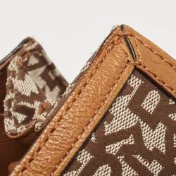 Pre Owned DKNY Brown/Beige Signature Canvas and Leather Tote