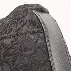 Pre Owned DKNY Black Signature Canvas and Leather Shoulder Bag