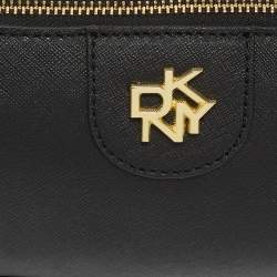 Pre Owned DKNY Black Leather Carol Baguette Bag