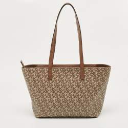Pre Owned DKNY Beige/Brown Signature Coated Canvas and Leather Top Zip Shopper Tote