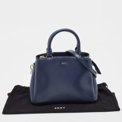 مملوكة مسبقًا DKNY Blue Leather Paige Satchel