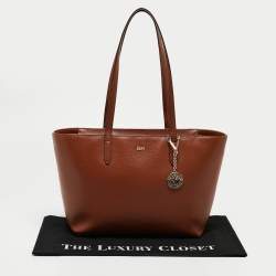 Pre Owned DKNY Brown Textured Leather Bryant Tote