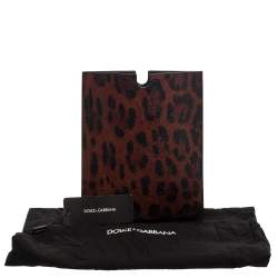 مملوكة مسبقًا حافظة أيباد دولتشي أند غابانا كانفاس مقوى طباعة فهد بنية/ سوداء