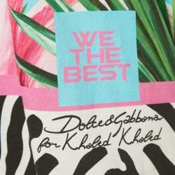 مملوكة مسبقًا تي شيرت دولتشي أند غابانا مع دي جاي خالد قطن محبوك بطبعة فلامنغو وحمار وحشي متعددة الألوان مقاس متوسط