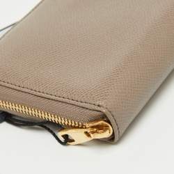 Pre Owned Dolce & Gabbana Taupe Leather Zip Around Wallet