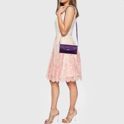 مملوكة مسبقًا حقيبة كلتش دولتشي أند غابانا ساتان ودانتيل أزرق ملكي قفل بسلسلة 