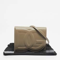 Pre Owned حقيبة دولتشي أند غابانا جلد بيج شعار DG بقفل مغناطيسي