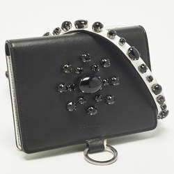 Pre Owned محفظة دولتشي أند غابانا جلد أسود/أبيض مطعمة بالكريستال على سلسلة