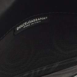 Pre Owned محفظة دولتشي أند غابانا جلد أسود/أبيض مطعمة بالكريستال على سلسلة