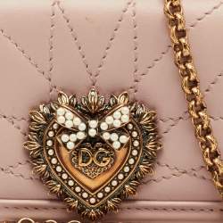 مملوكة مسبقًا حقيبة دولتشي أند غابانا ديفوشن جلد مبطن وردي مسحوق كروس بودي صغيرة