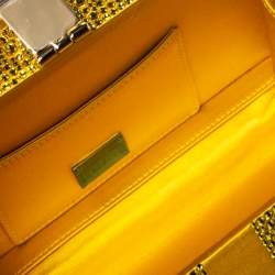 Pre Owned حقيبة دولتشي أند غابانا صندوقية ساتان مزخرفة كريستال ذهبية / صفراء