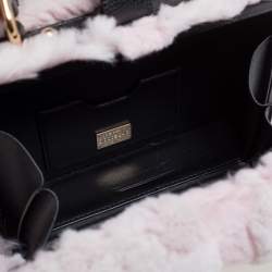 مملوكة مسبقًا حقيبة دولتشى أند غابانا يد علوية دولتشى بوكس جلد نقش سحلية وفرو أرنب أسود / وردى 