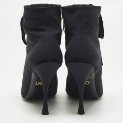 مملوكة مسبقًا حذاء بوت بطول الكاحل دولتشي أند غابانا قماش مرن أسود بتصميم مفتوح من الأمام مقاس 38