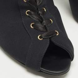 مملوكة مسبقًا حذاء بوت بطول الكاحل دولتشي أند غابانا قماش مرن أسود بتصميم مفتوح من الأمام مقاس 38