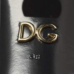 مملوكة مسبقًا حذاء بوت بطول الكاحل دولتشي أند غابانا قماش مرن أسود بتصميم مفتوح من الأمام مقاس 38