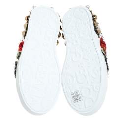 مملوكة مسبقًا  حذاء رياضي دولتشي أند غابانا منخفض من الأعلي زخرفة أزهار بورتوفينو جلد أبيض مقاس 35.5