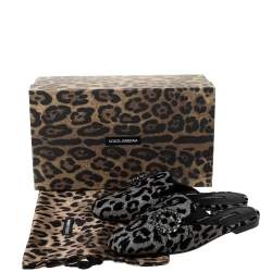 مملوكة مسبقًا Dolce & Gabbana Metallic Silver Canvas and Black Leopard Print Velvet Jackie Mule Size 37.5
