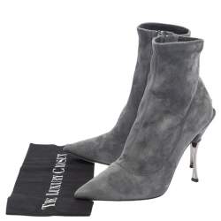 مملوكة مسبقًا Dolce & Gabbana Grey Suede Pointed Toe Booties Size 40